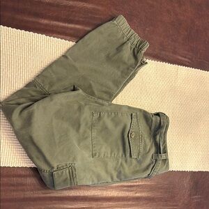 Army green cargo pants from loft. Only worn once. Size 2. In excellent condition